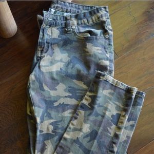 V.I.P | Camo Print Skinny Jeans